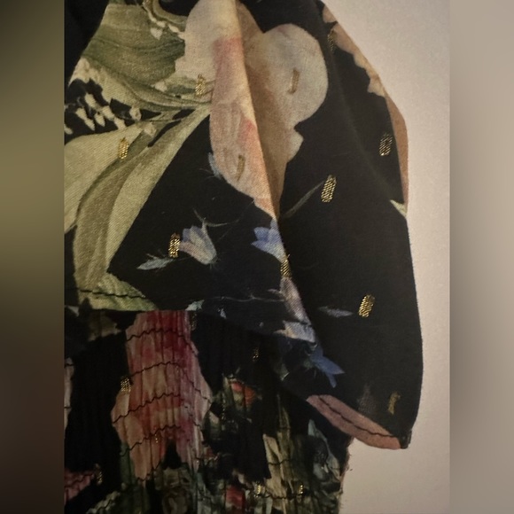 Zara black floral dress with gold flecks - Size XS - Picture 5 of 5